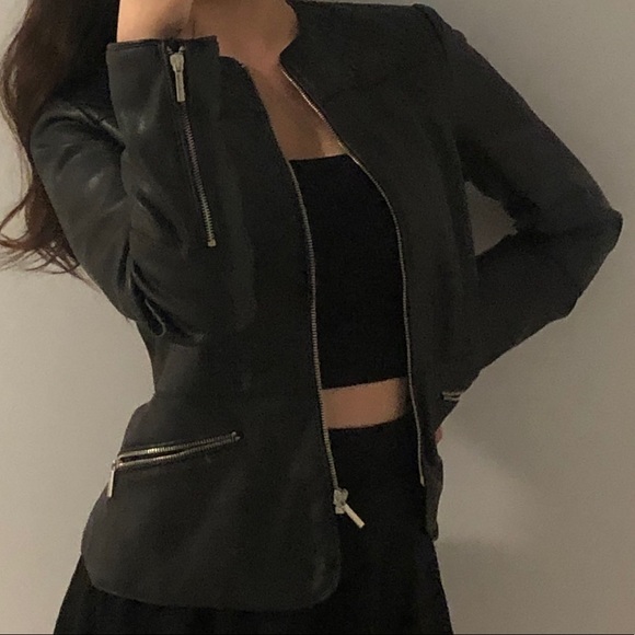 ZARA LEATHER JACKET ๐ - Picture 3 of 4